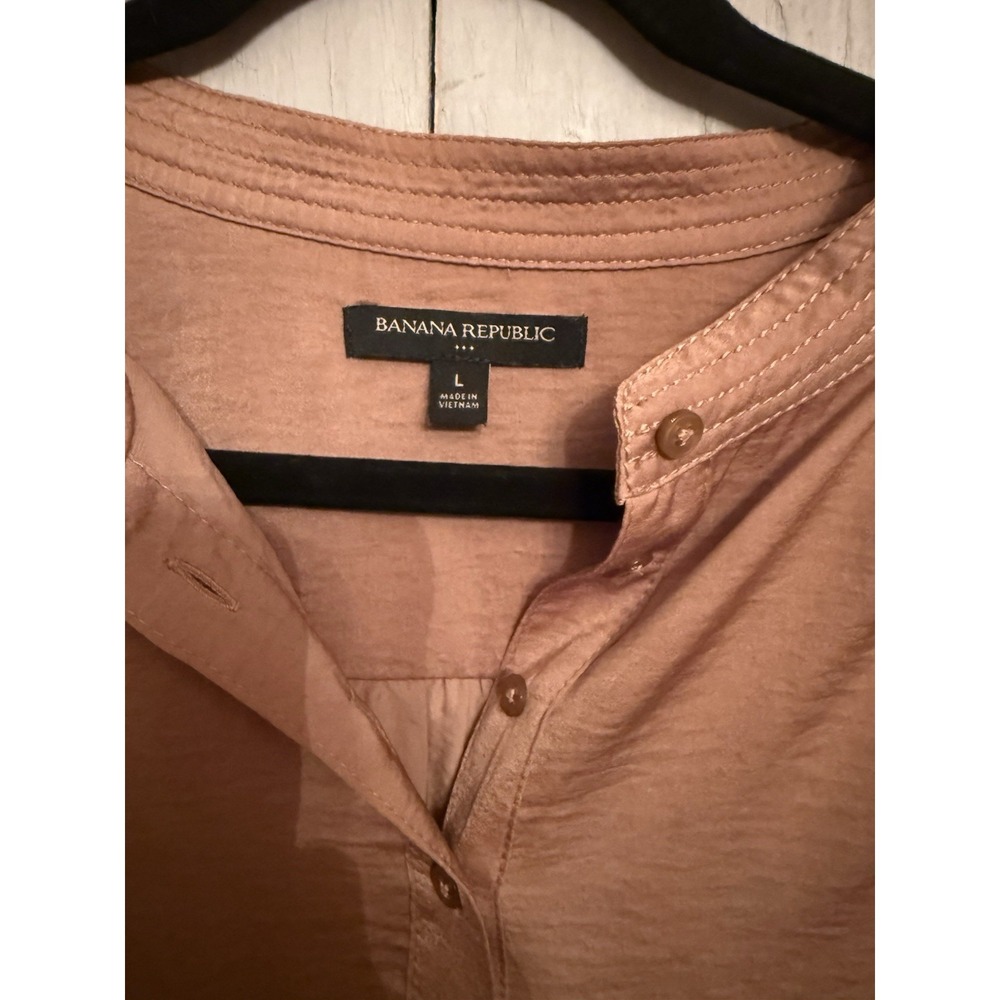 Banana Republic Volume Puff Short Sleeve Blouse Sz-Lg‎ Tan Satin Silky Button - Picture 7 of 7
